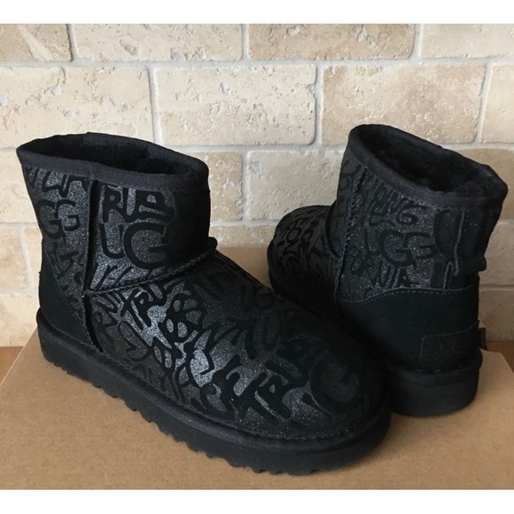 Ugg Mini Street Sparkling Graffiti Black Water Resistant Boots Size 9 - Picture 1 of 7